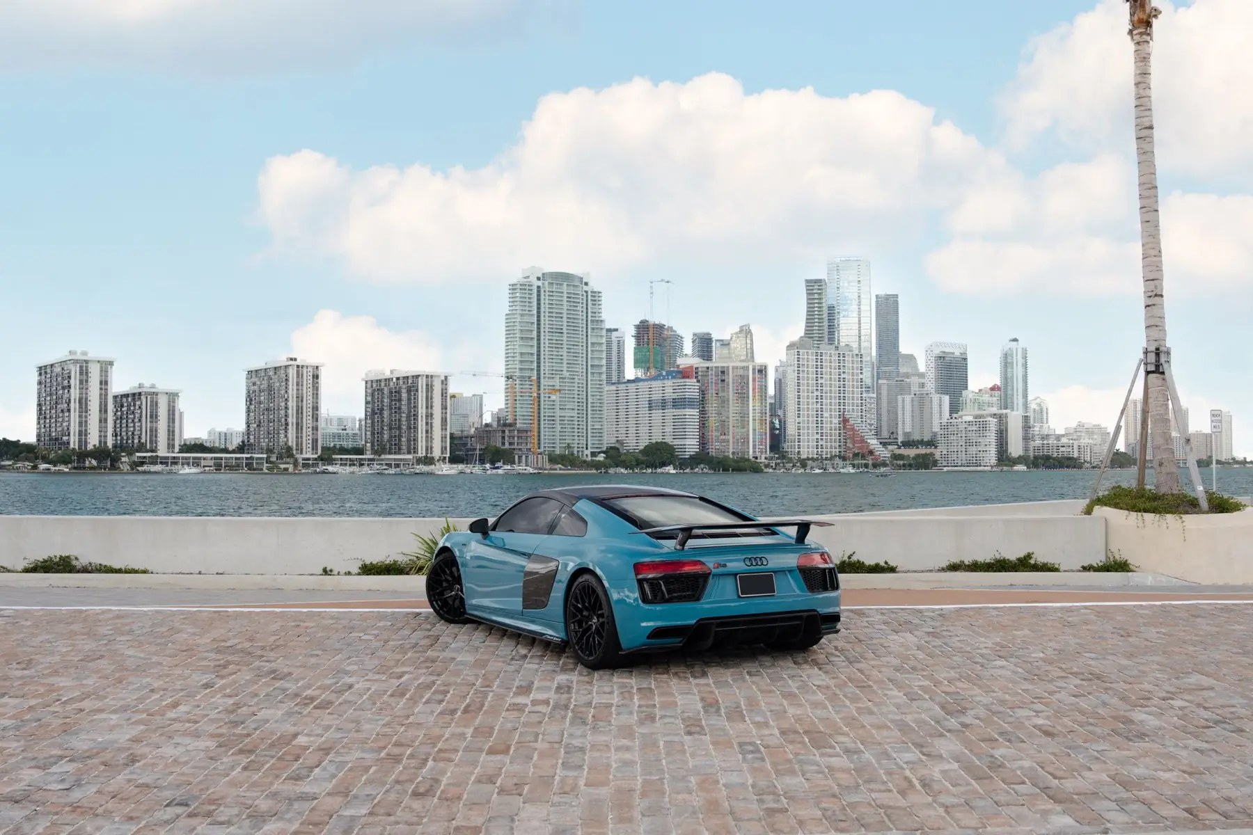 Audi R8 photo 3