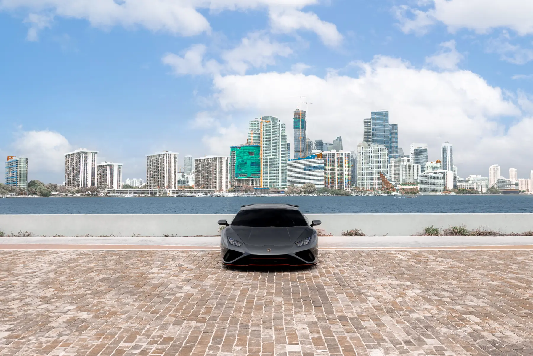 Lamborghini Huracán Evo photo 1