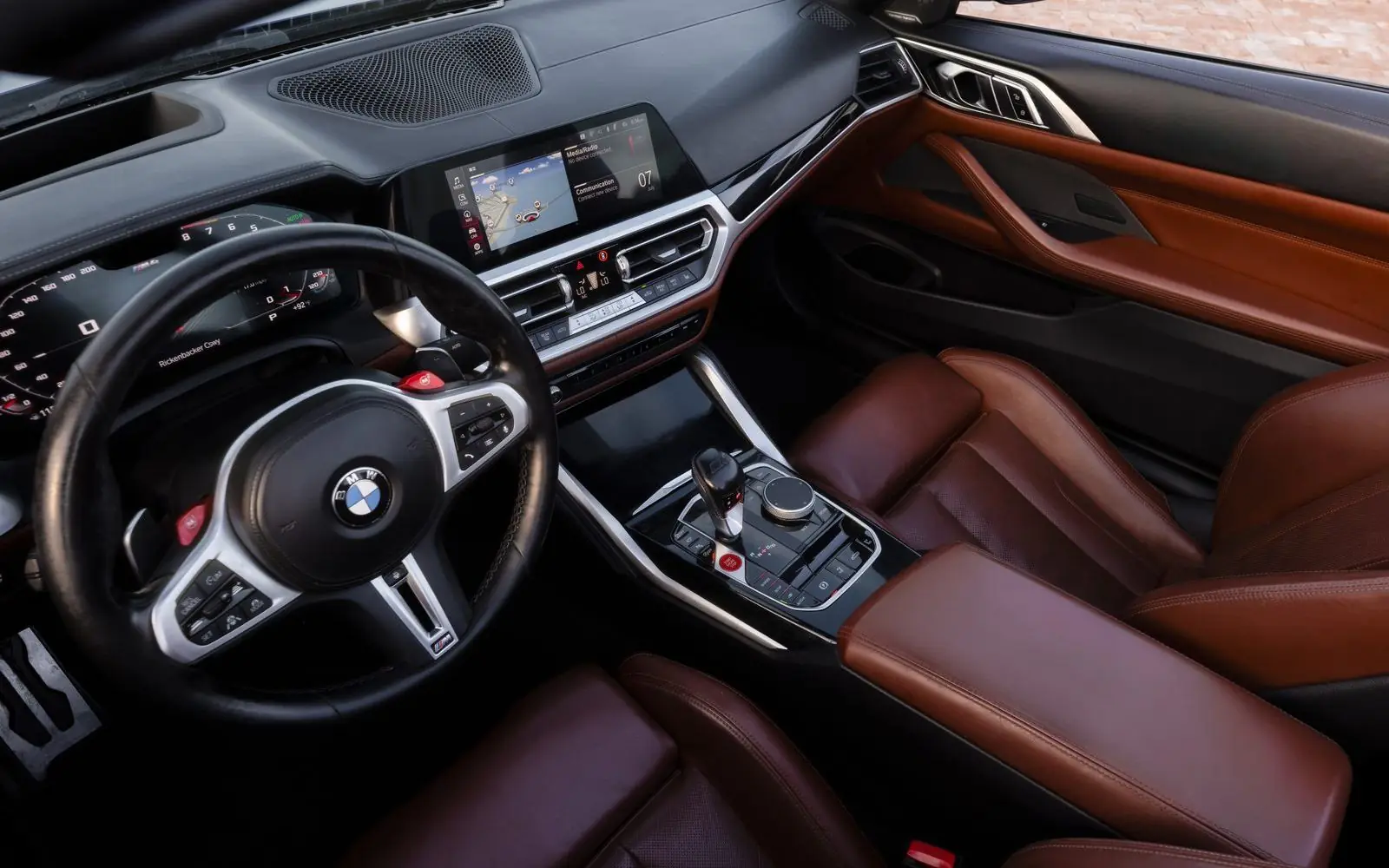 BMW M4 Convertible photo 1