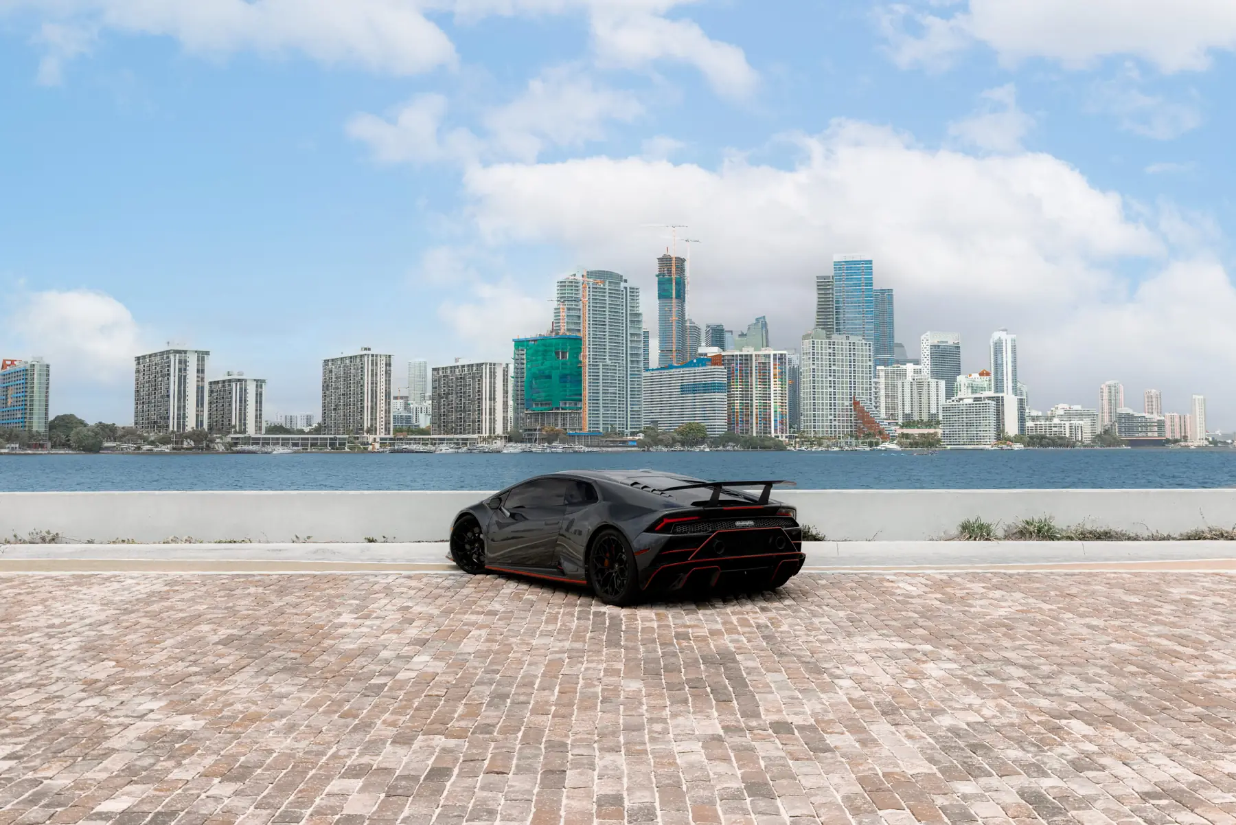 Lamborghini Huracán Evo photo 2