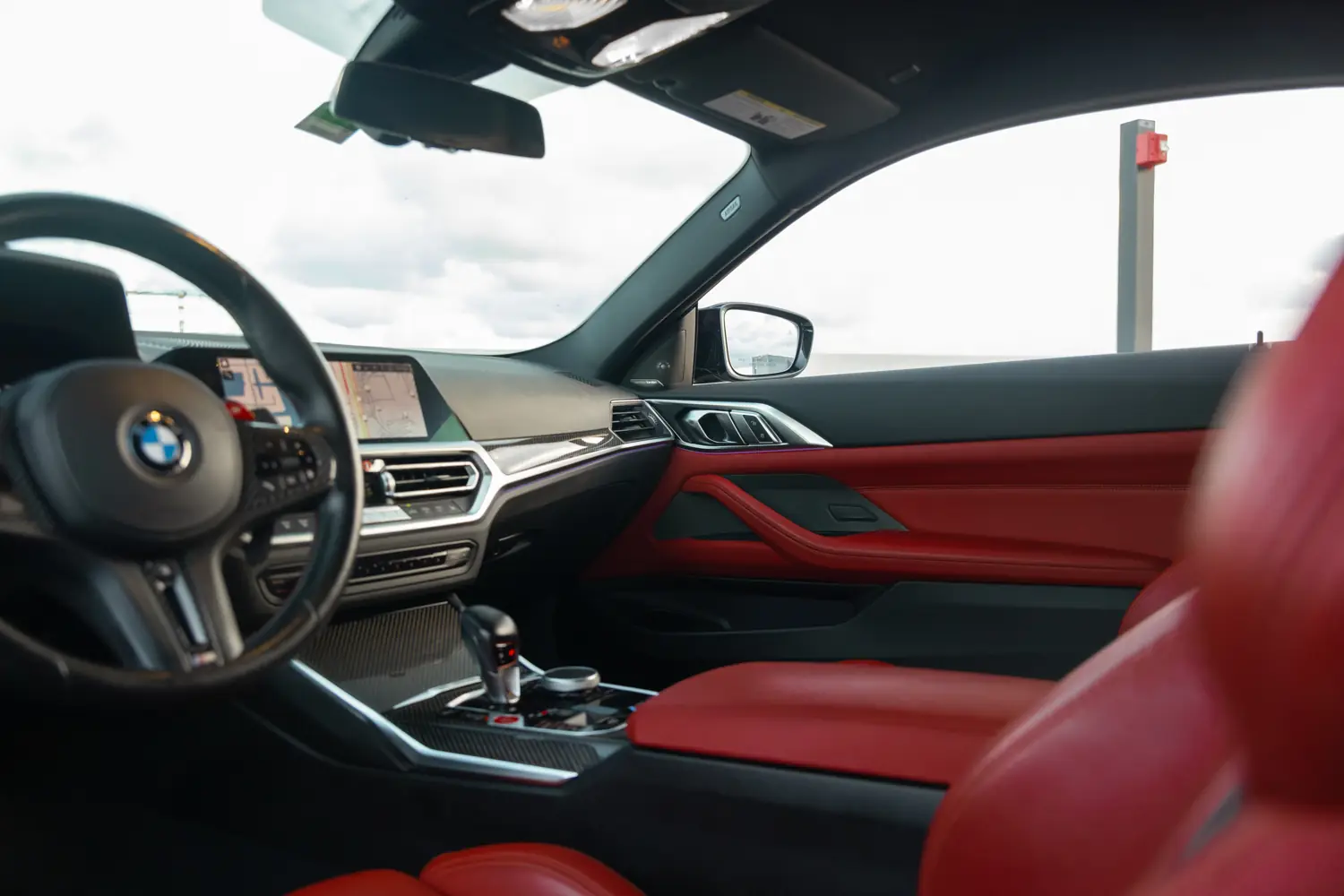 BMW M4 photo 1
