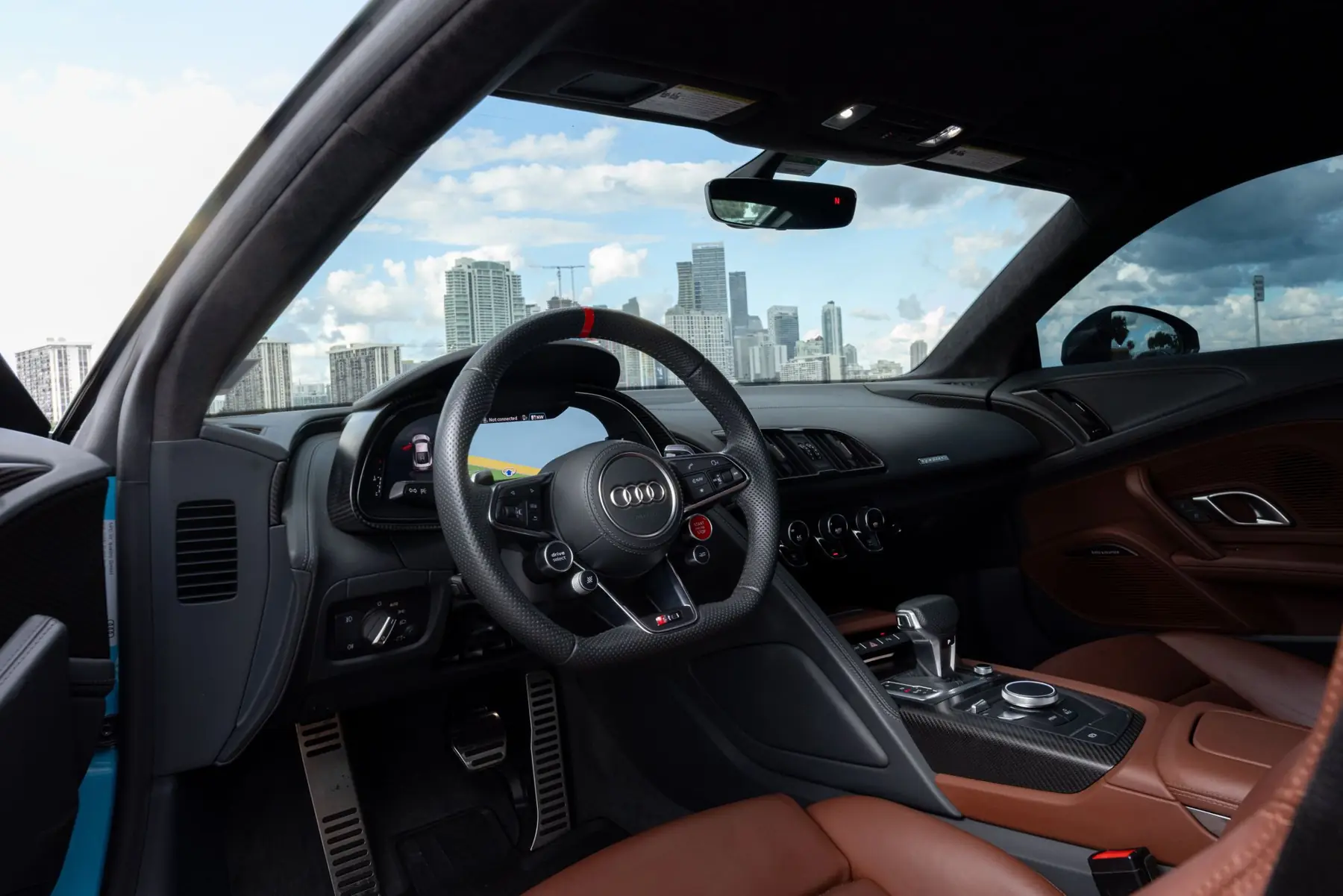 Audi R8 photo 4