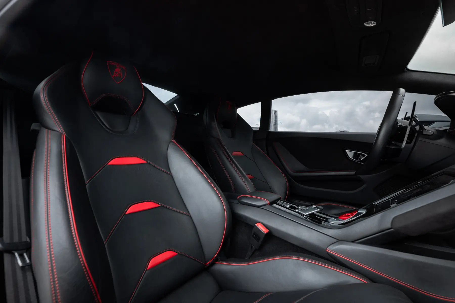 Lamborghini Huracán Evo photo 4